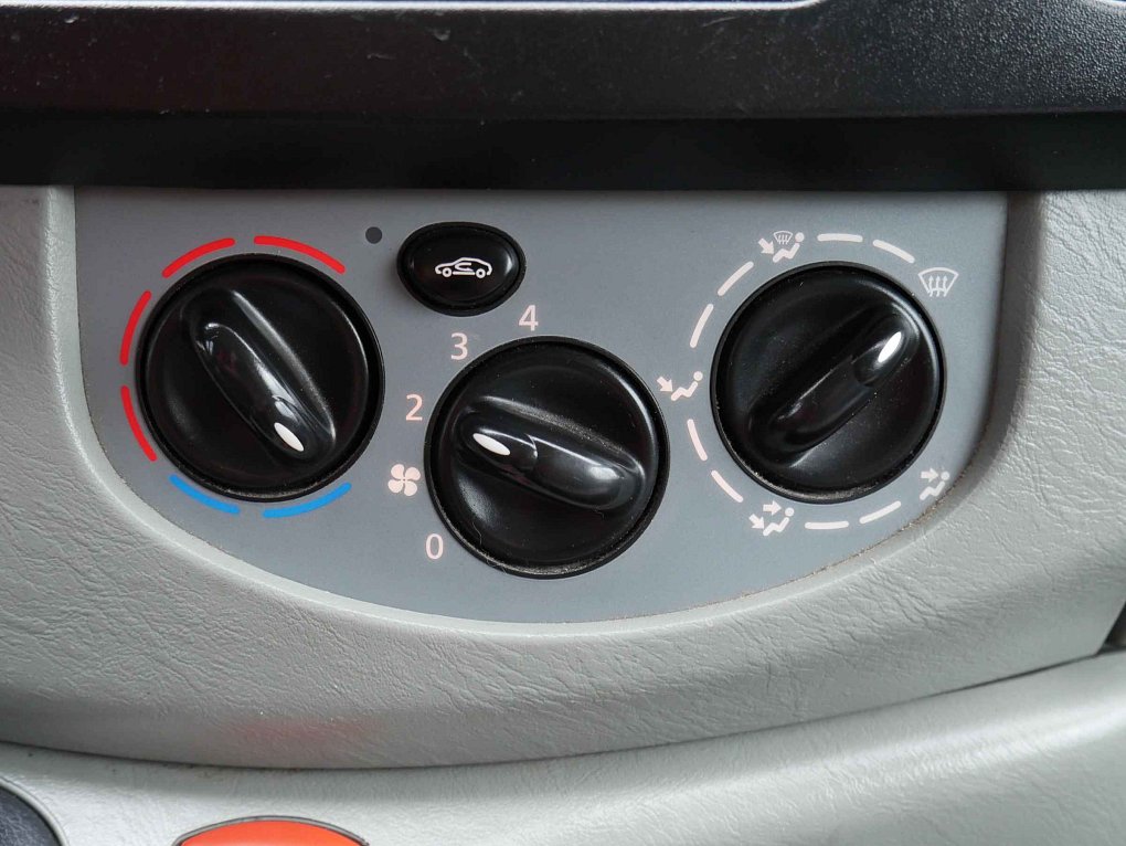 Opel Vivaro 2.0CDTi  L1H1