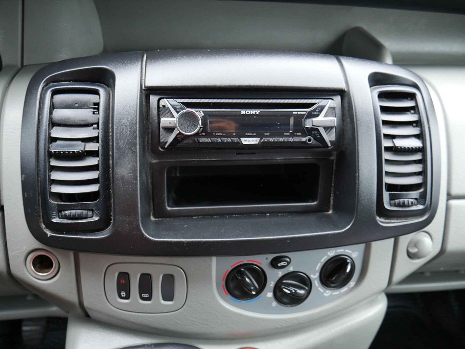 Opel Vivaro 2.0CDTi  L1H1