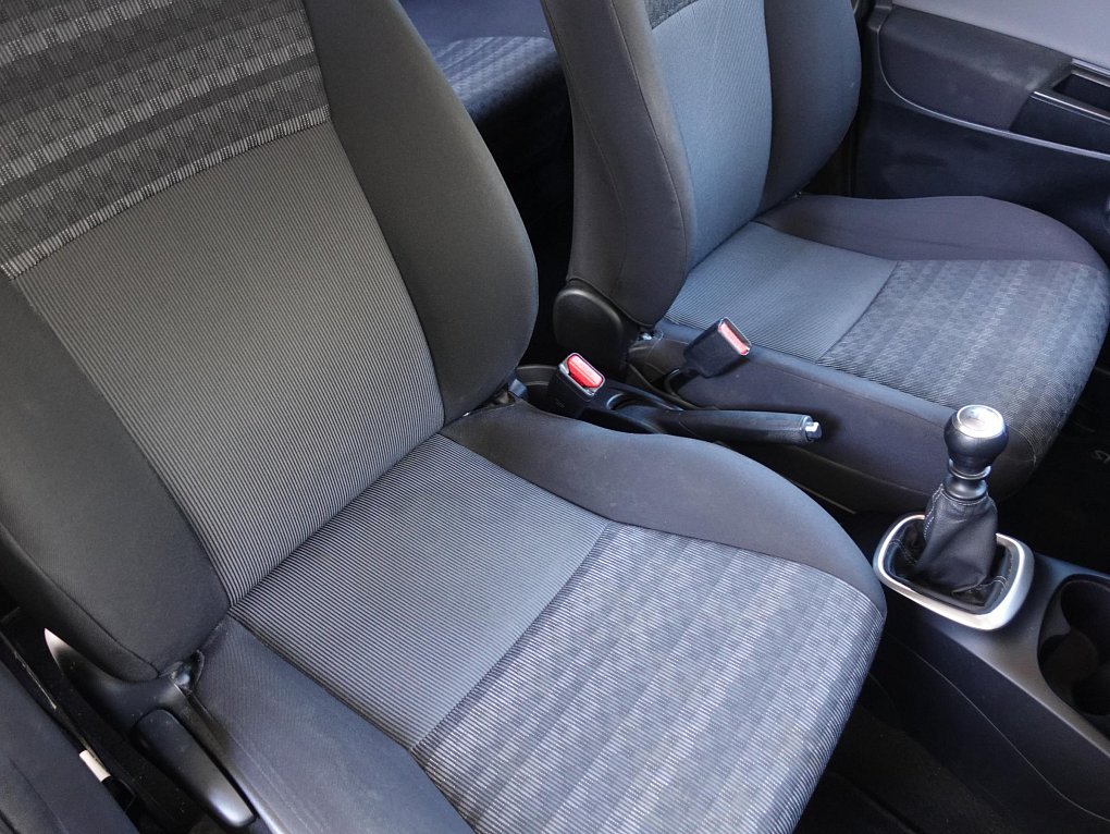 Toyota Yaris 1.4i 