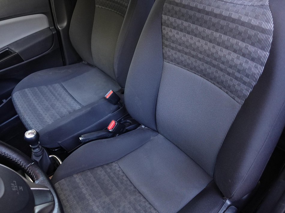 Toyota Yaris 1.4i 