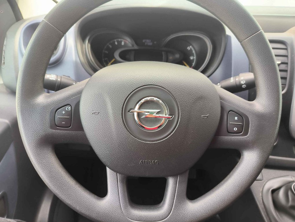 Opel Vivaro 1.6CDTi  6míst