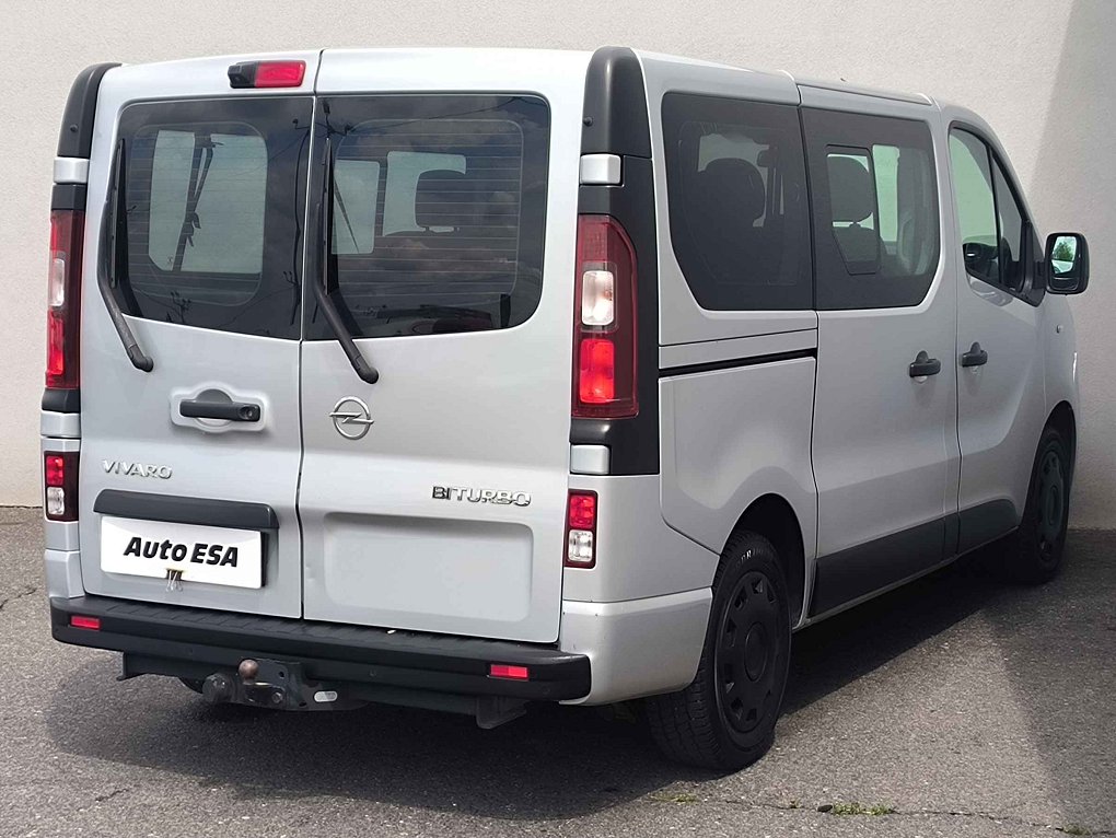 Opel Vivaro 1.6CDTi  6míst
