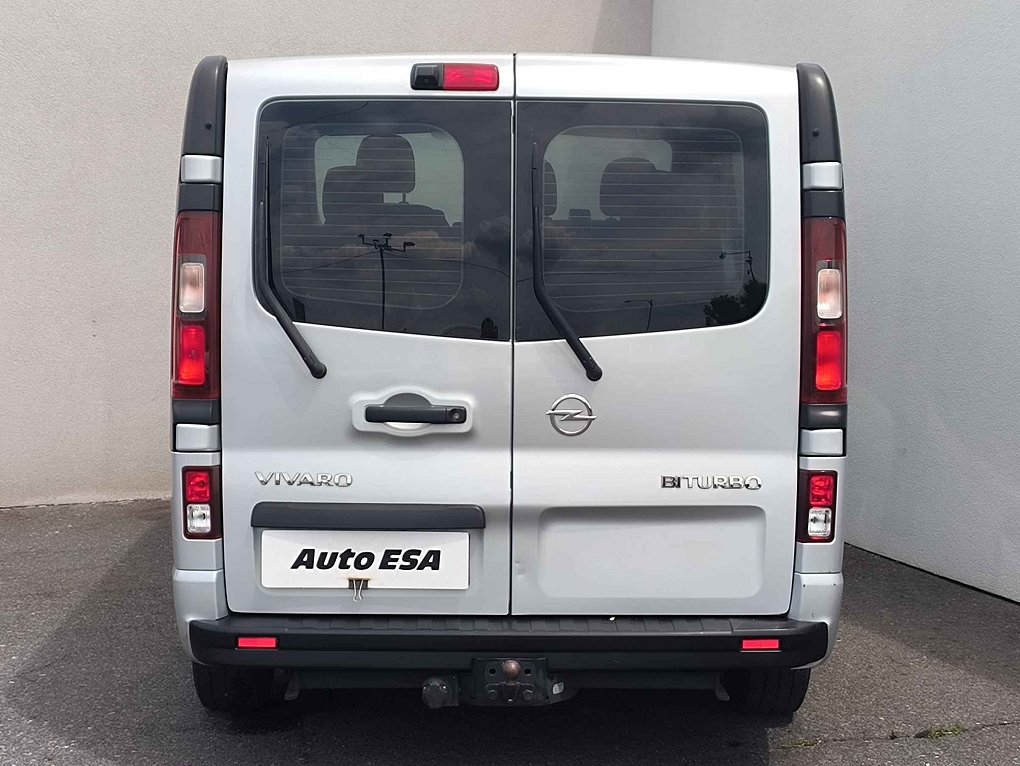 Opel Vivaro 1.6CDTi  6míst