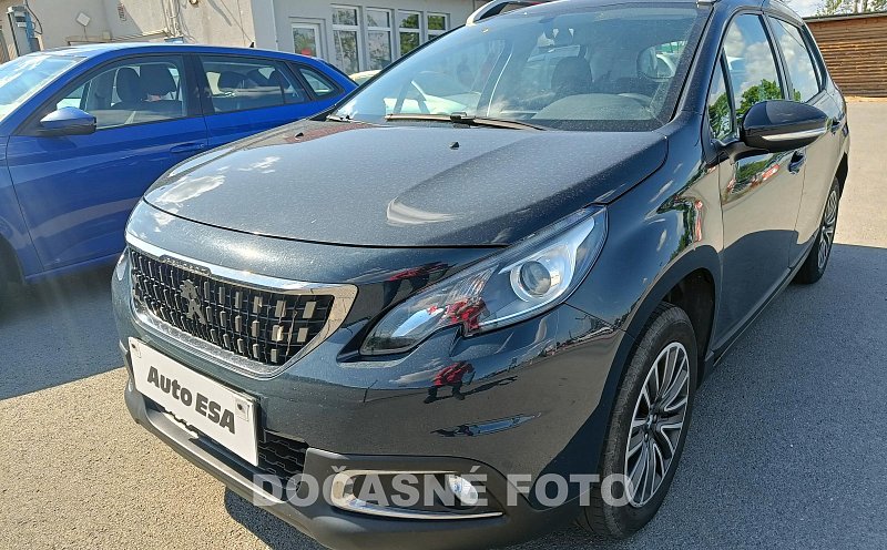 Peugeot 2008 1.2 i 
