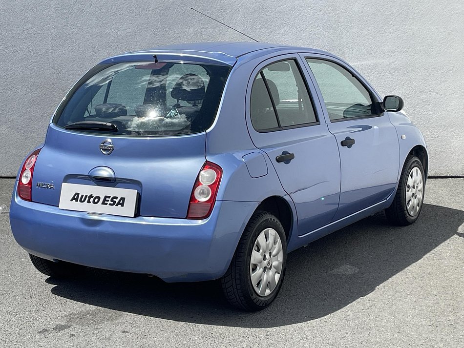 Nissan Micra 1.0i 