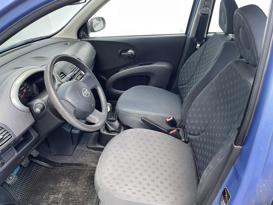 Nissan Micra 1.0i 