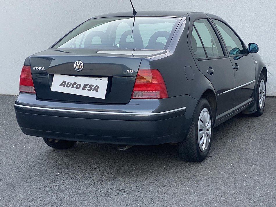 Volkswagen Bora 1.6i 