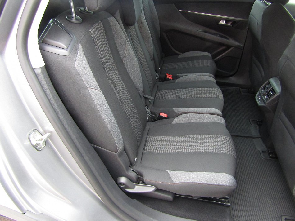 Peugeot 5008 1.3 T 