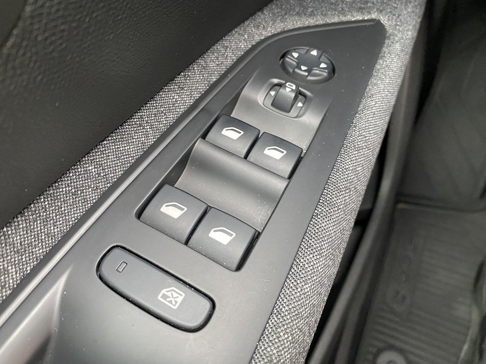 Peugeot 5008 1.3 T 