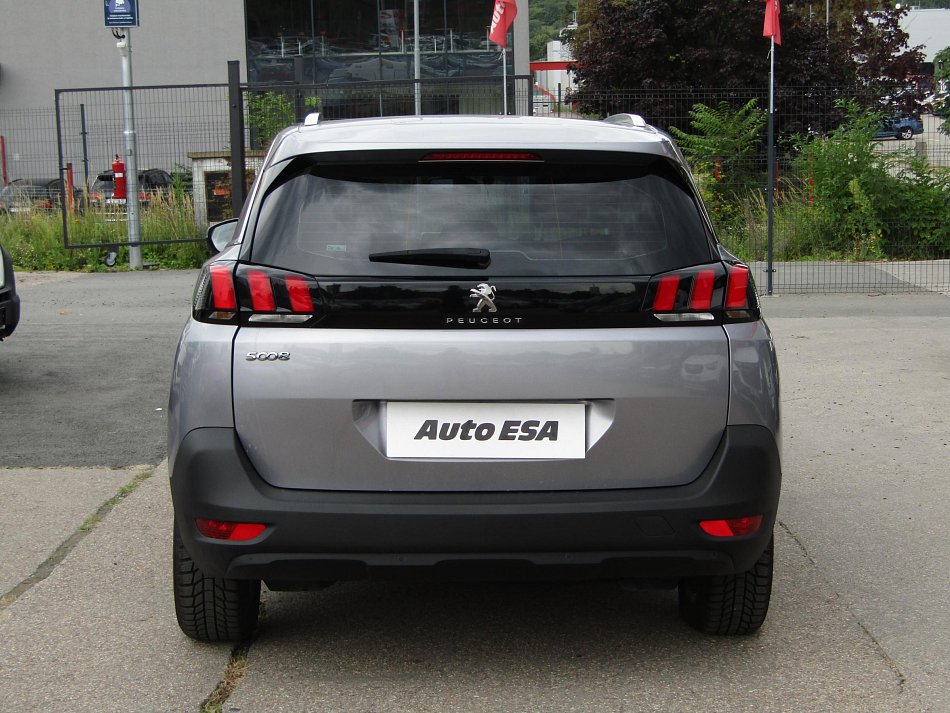Peugeot 5008 1.3 T 
