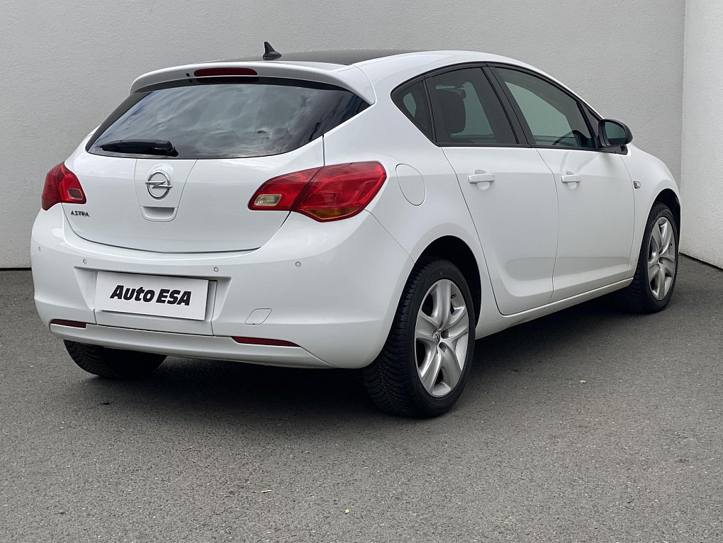Opel Astra 1.4 T 