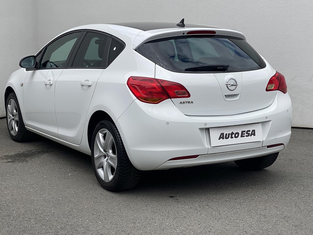 Opel Astra 1.4 T 
