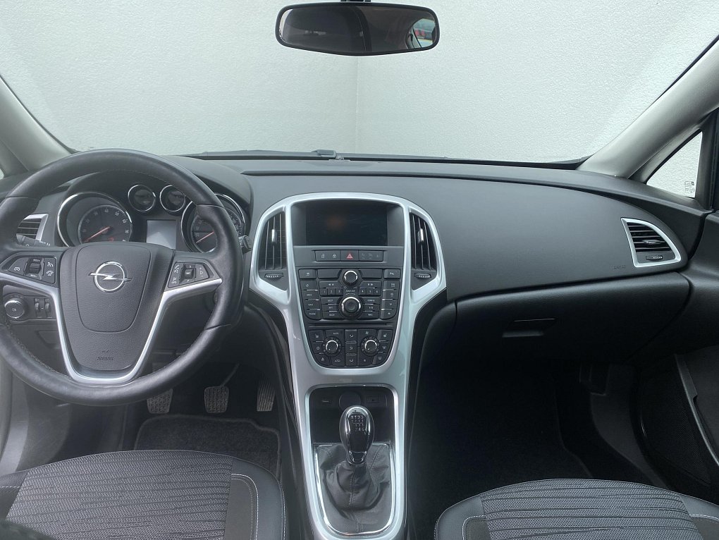 Opel Astra 1.4 T 