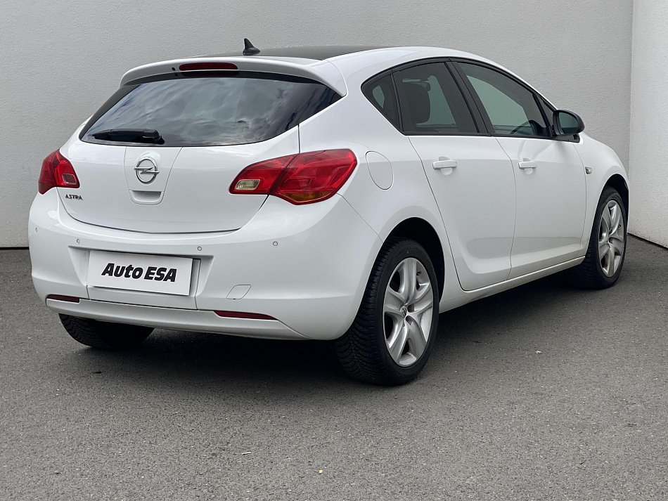 Opel Astra 1.4 T 