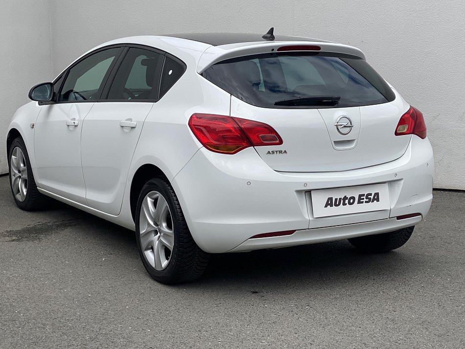 Opel Astra 1.4 T 