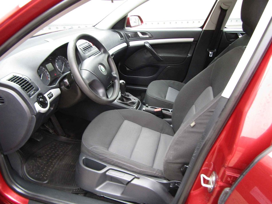 Škoda Octavia II 1.6i 
