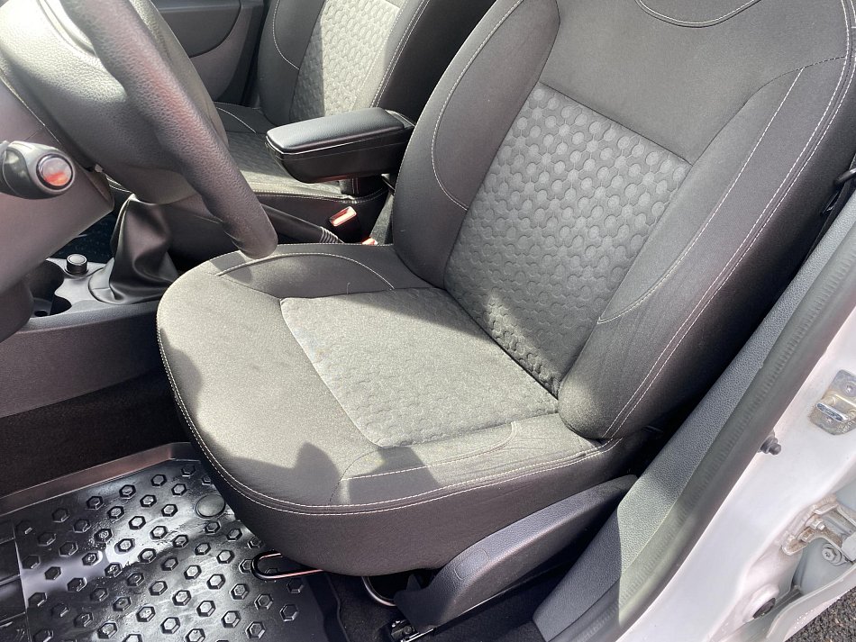 Dacia Sandero 1.2i 