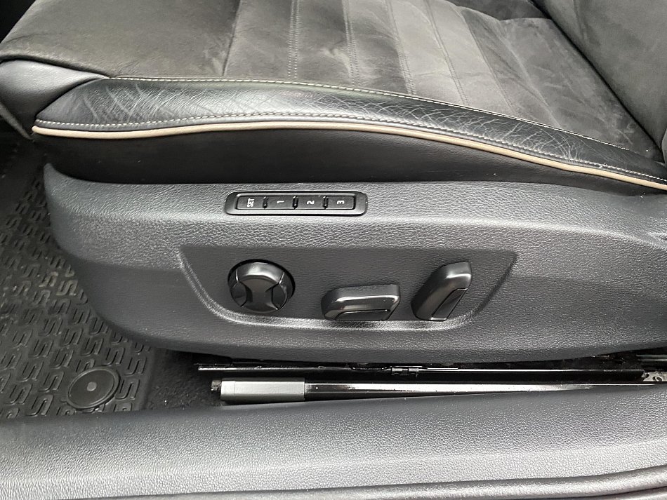 Škoda Superb III 2.0 TSi Scout 4x4