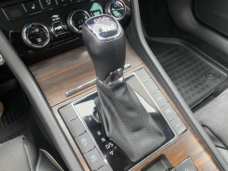 Škoda Superb III 2.0 TSi Scout 4x4