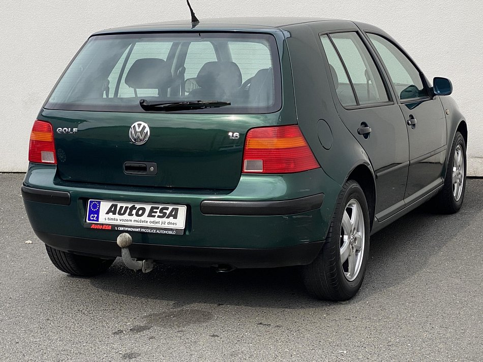Volkswagen Golf 1.6i 