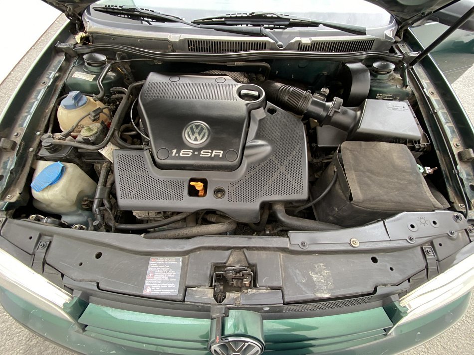Volkswagen Golf 1.6i 