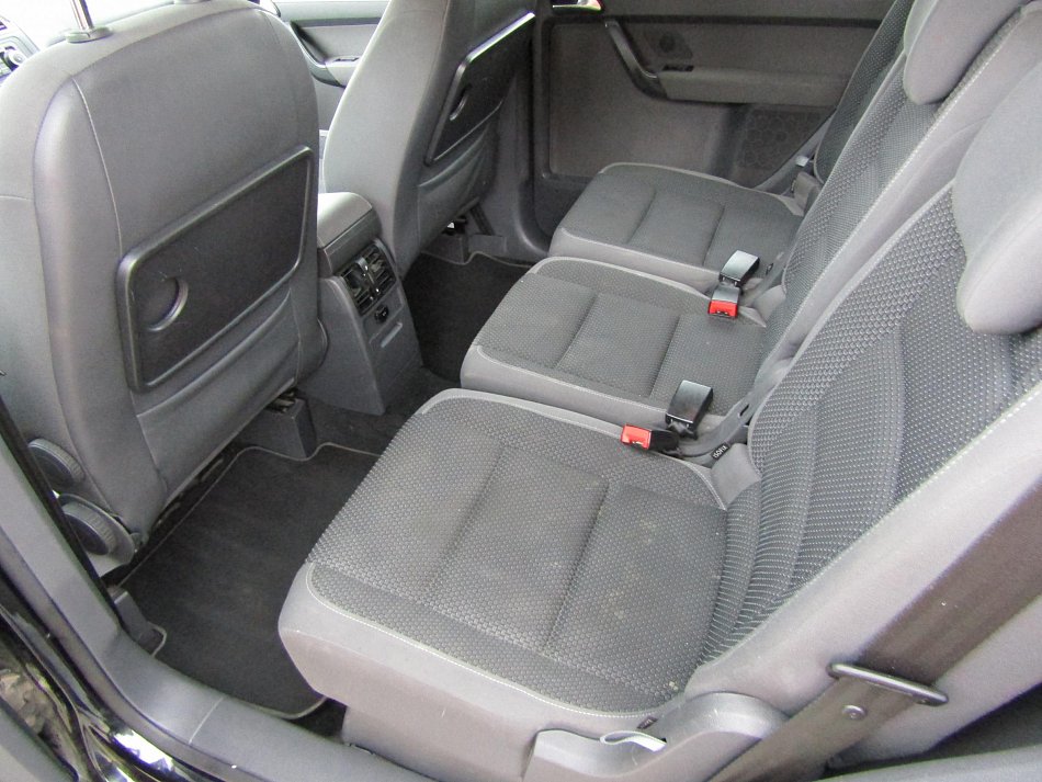 Volkswagen Touran 1.6 TDi 