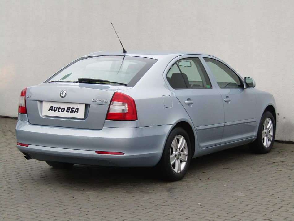 Škoda Octavia II 1.6 MPI Ambiente