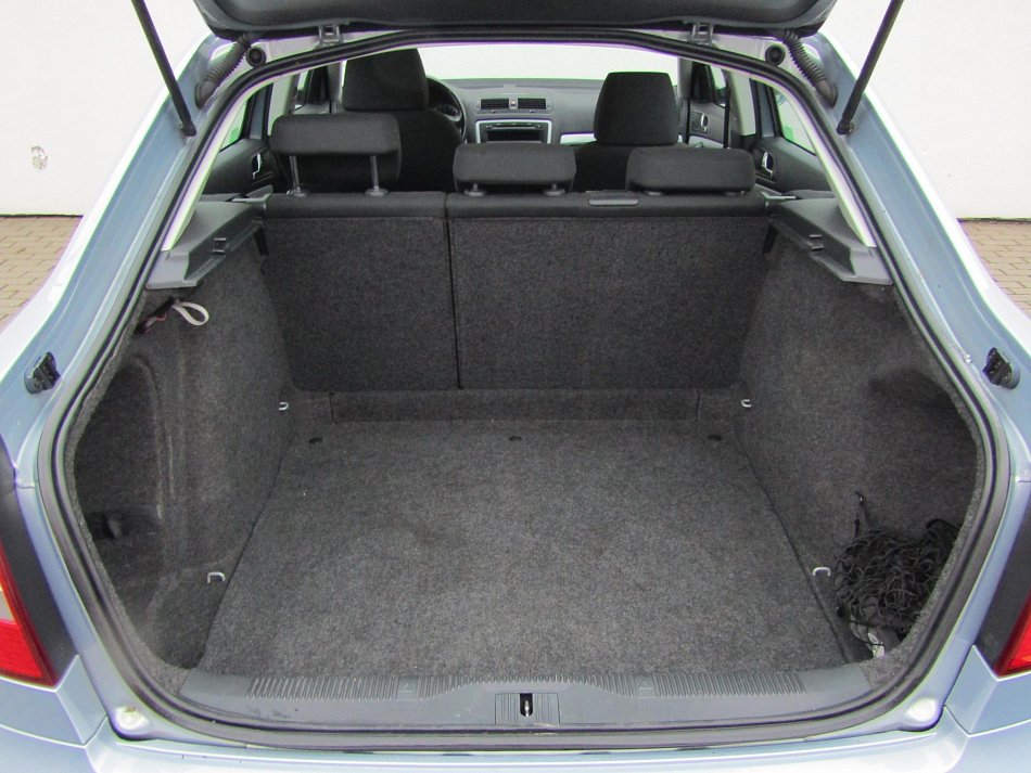 Škoda Octavia II 1.6 MPI Ambiente