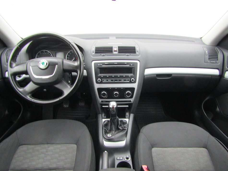 Škoda Octavia II 1.6 MPI Ambiente