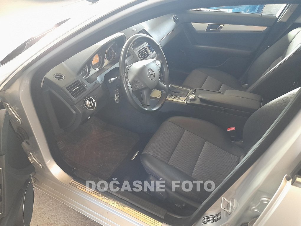 Mercedes-Benz Třída C 2.2 