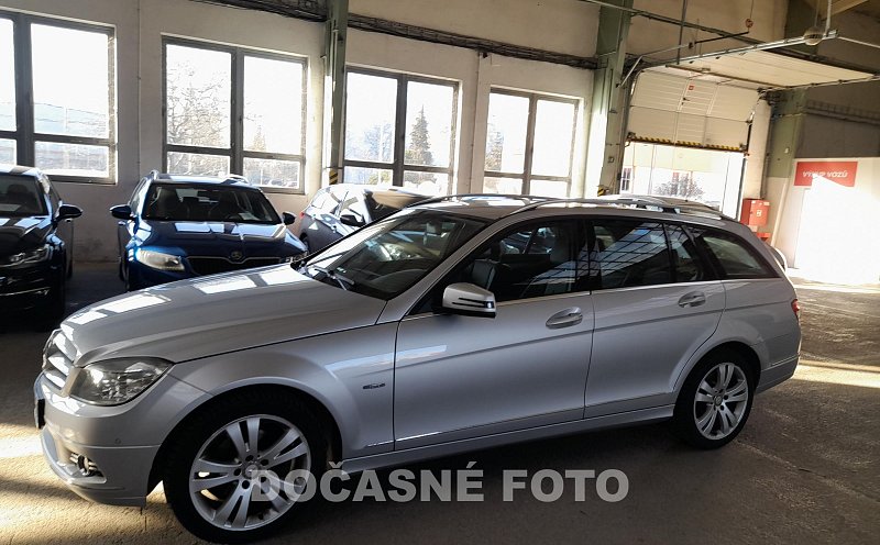 Mercedes-Benz Třída C 2.2 