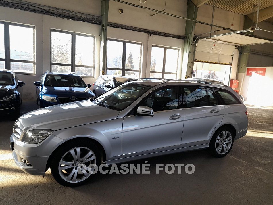 Mercedes-Benz Třída C 2.2 