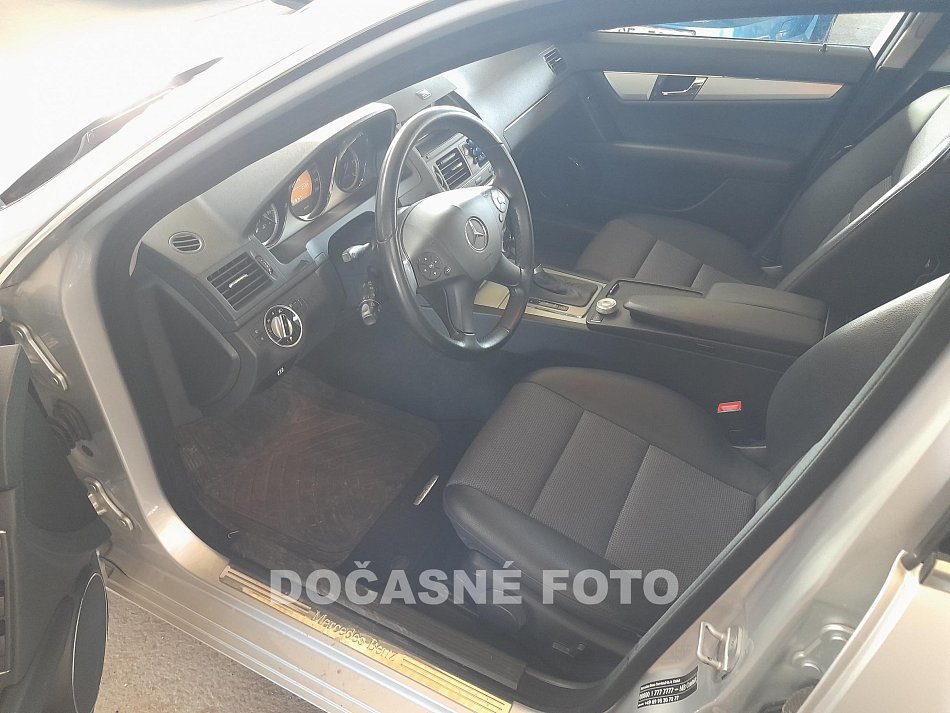 Mercedes-Benz Třída C 2.2 