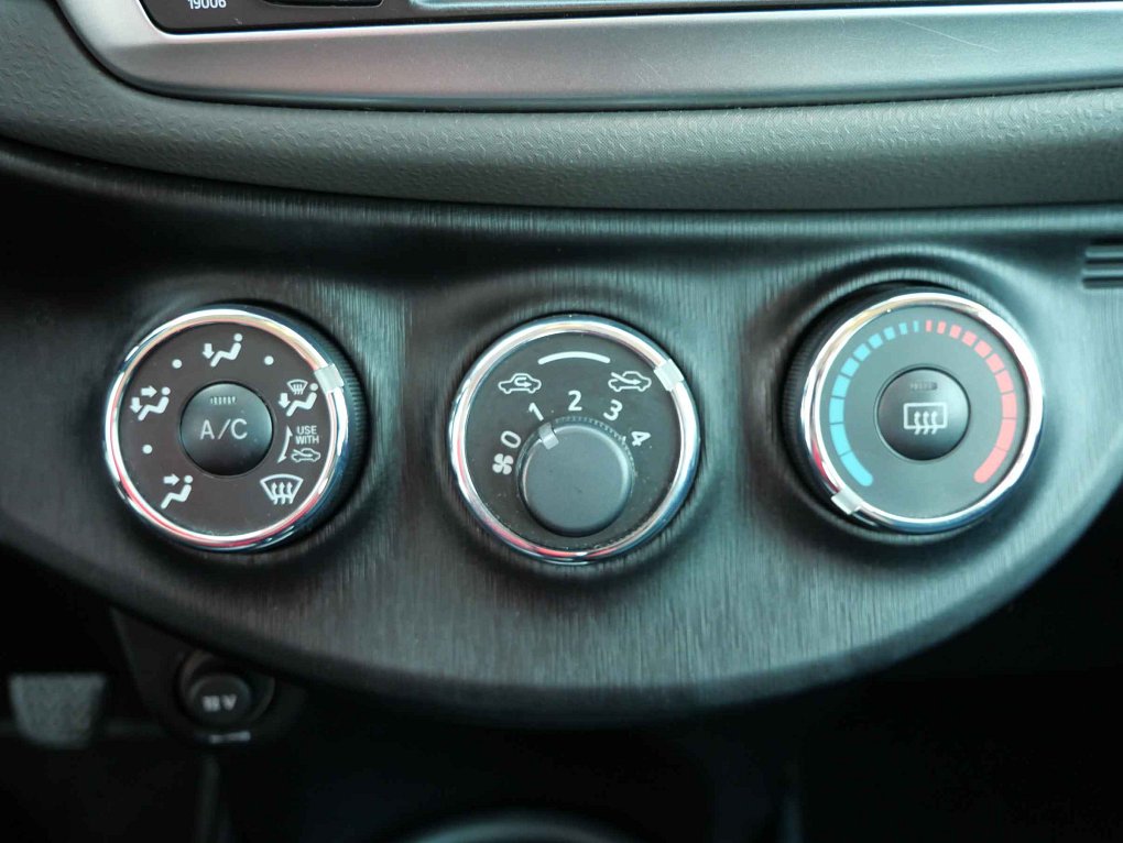 Toyota Yaris 1.0 VVT- i Active