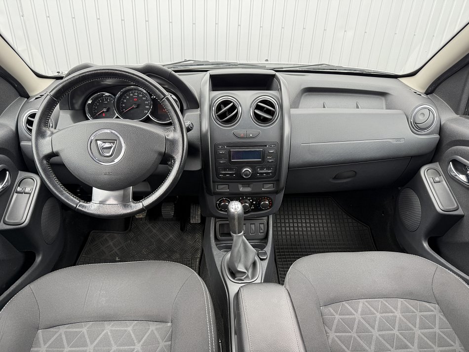 Dacia Duster 1.6 i 