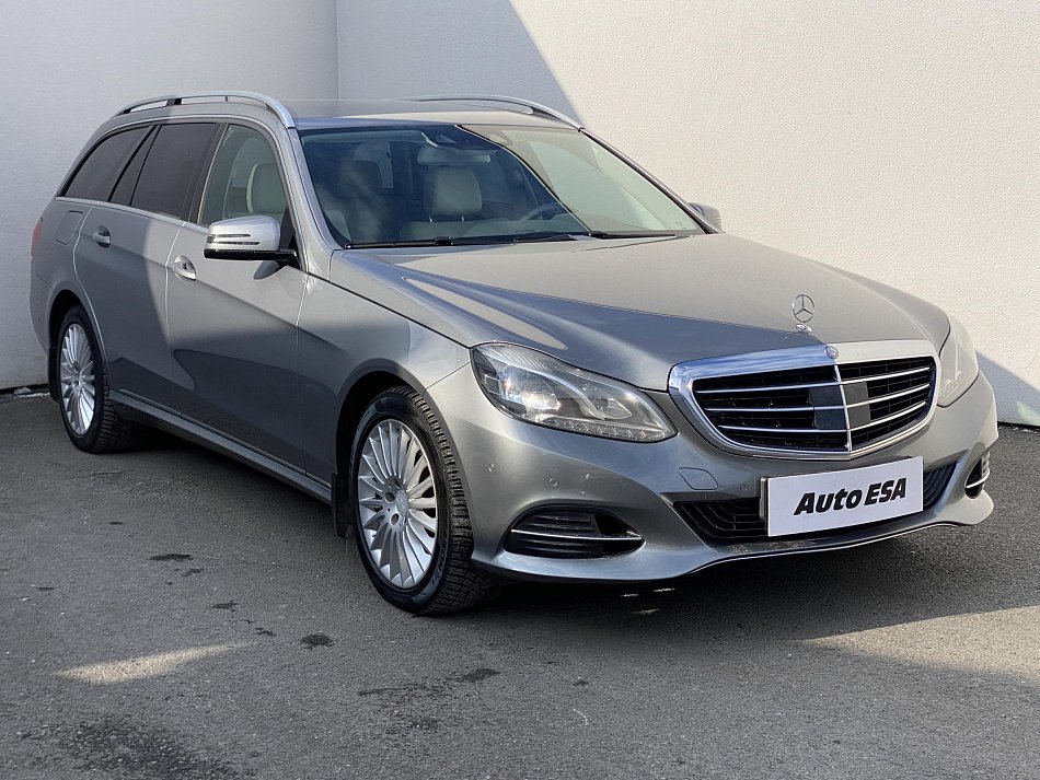 Mercedes-Benz Třída E 3.0 CDi  E350 4MATIC