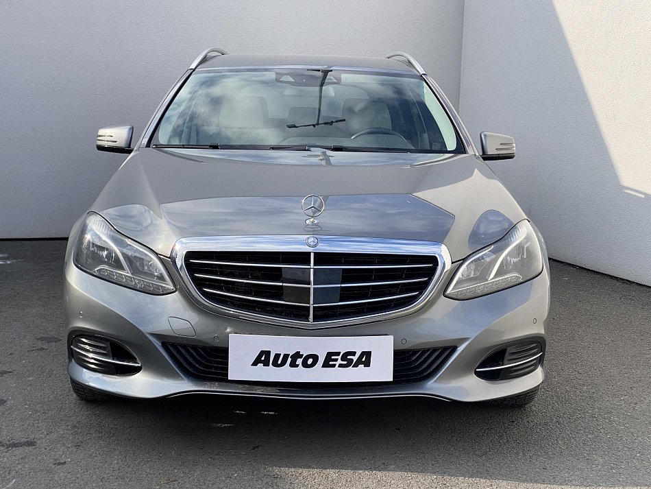 Mercedes-Benz Třída E 3.0 CDi  E350 4MATIC