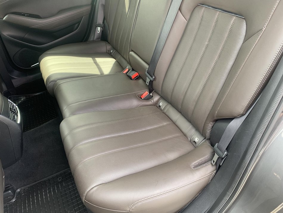 Mazda 6 2.5i 