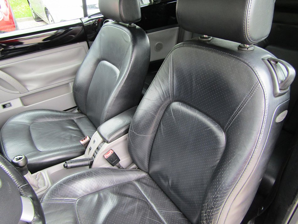 Volkswagen New Beetle 2.0i  Cabrio