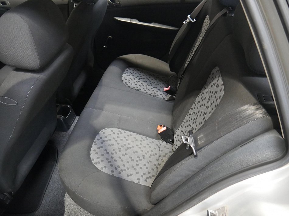 Škoda Fabia I 1.4i 16V 