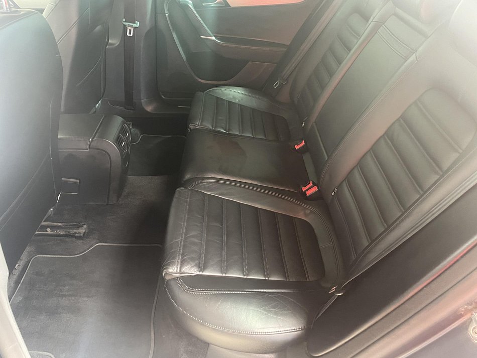 Volkswagen Passat 1.6 TDi Highline