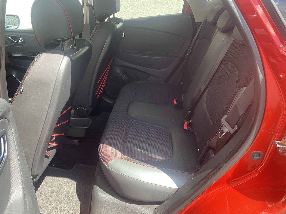 Renault Captur 0.9TCe Helly Hansen