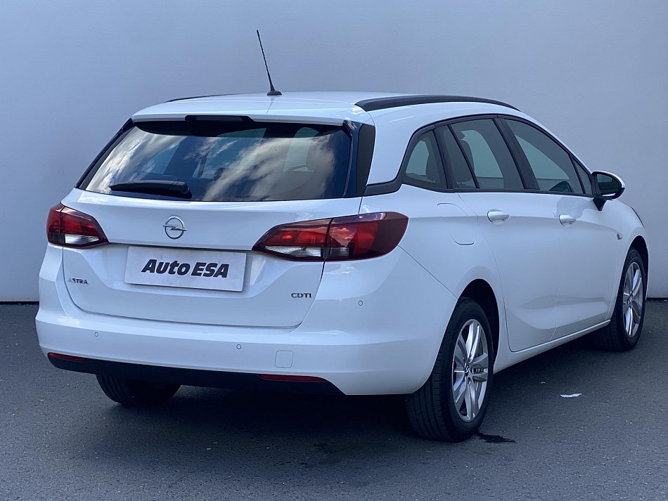 Opel Astra 1.6 CDTi Enjoy