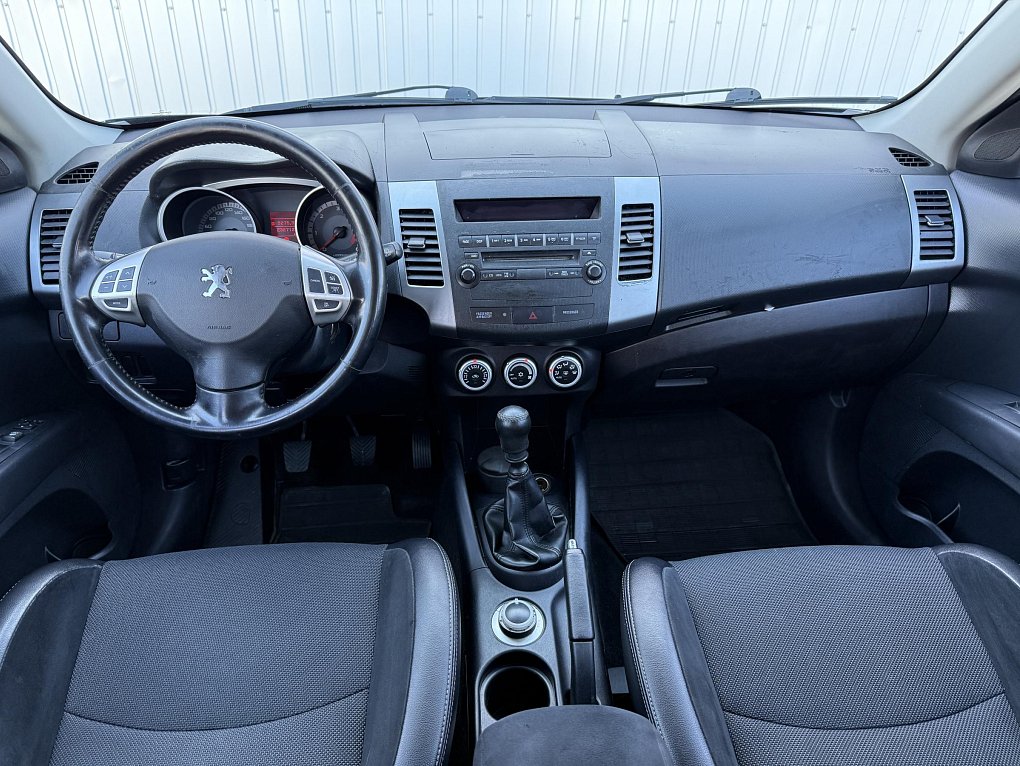 Peugeot 4007 2.2 HDi  4x4, 7míst