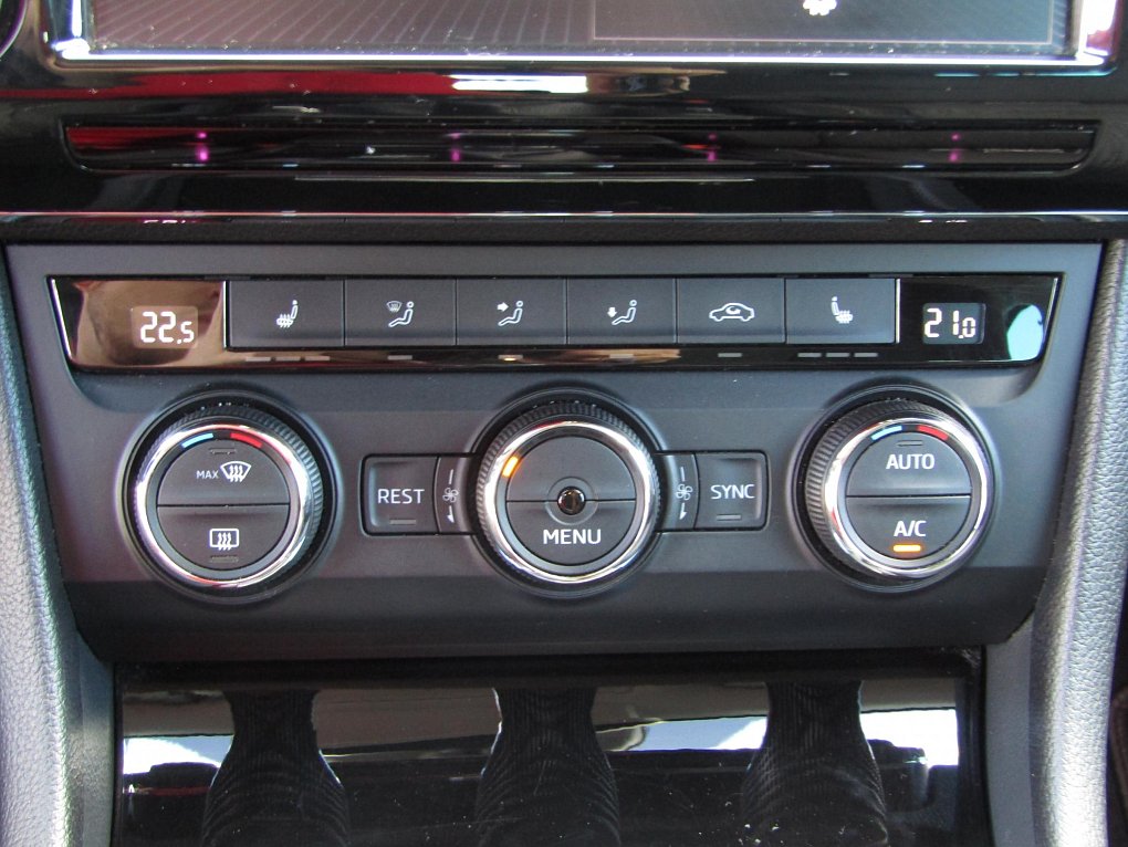 Škoda Superb III 2.0 TDi Ambition