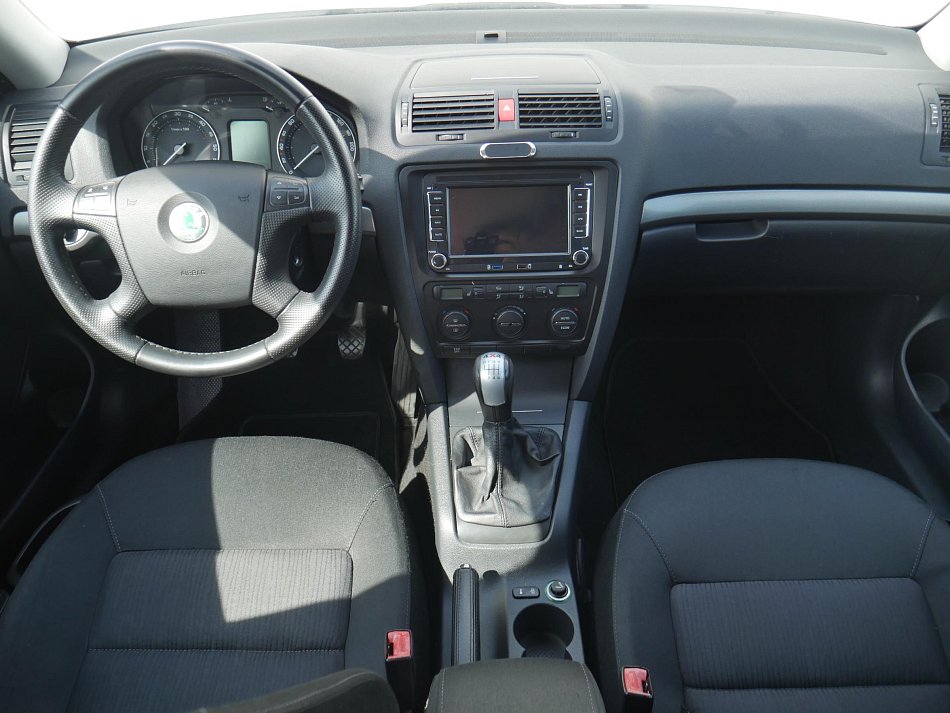 Škoda Octavia II 2.0 TDi Elegance 4x4