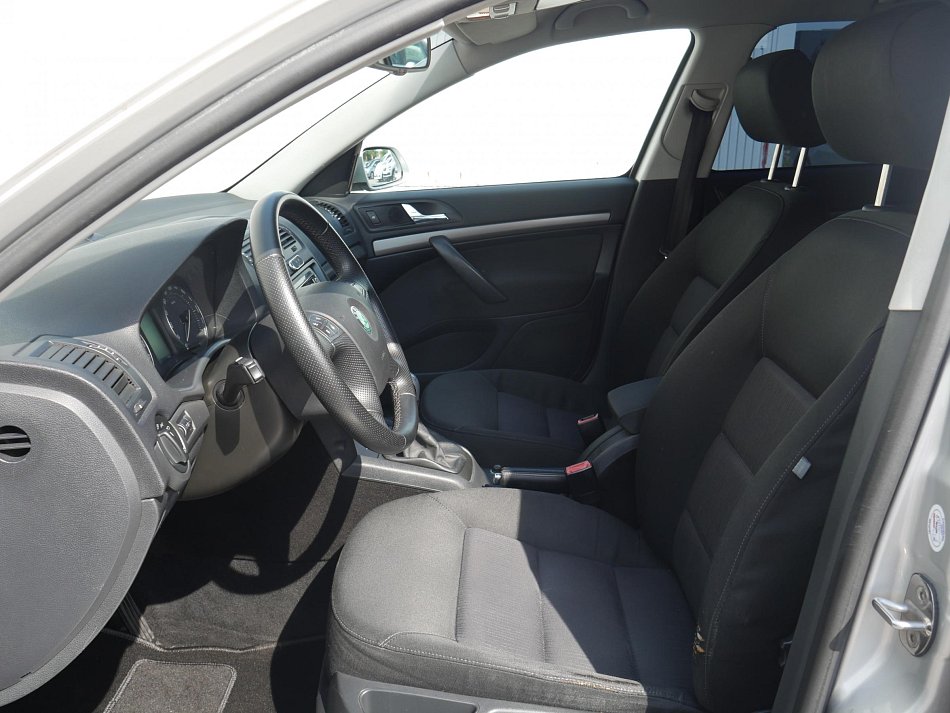 Škoda Octavia II 2.0 TDi Elegance 4x4