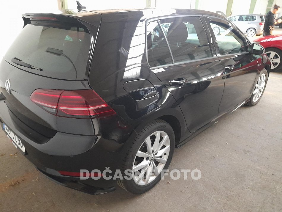 Volkswagen Golf 1.5 TSi 