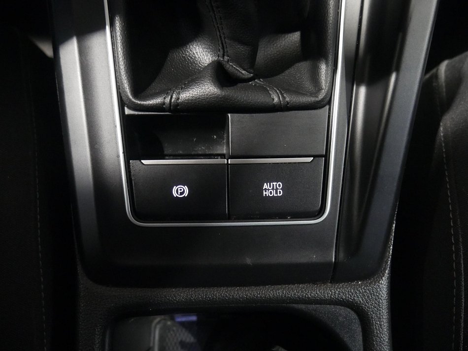 Volkswagen Golf 1.5 TSi 