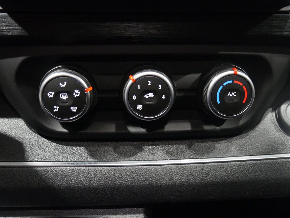 Renault Trafic 2.0dCi  L2 8míst